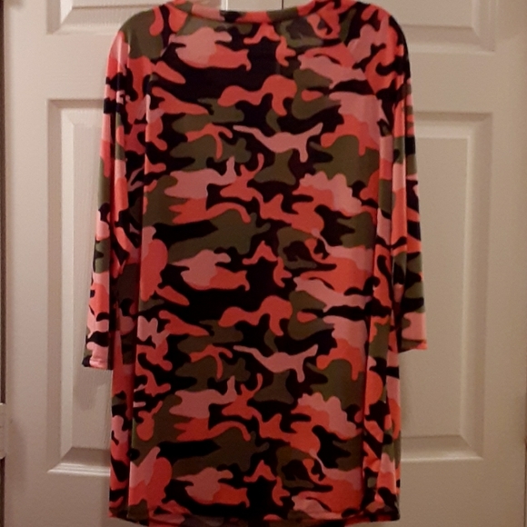 Bright orange camouflage top - Picture 2 of 6